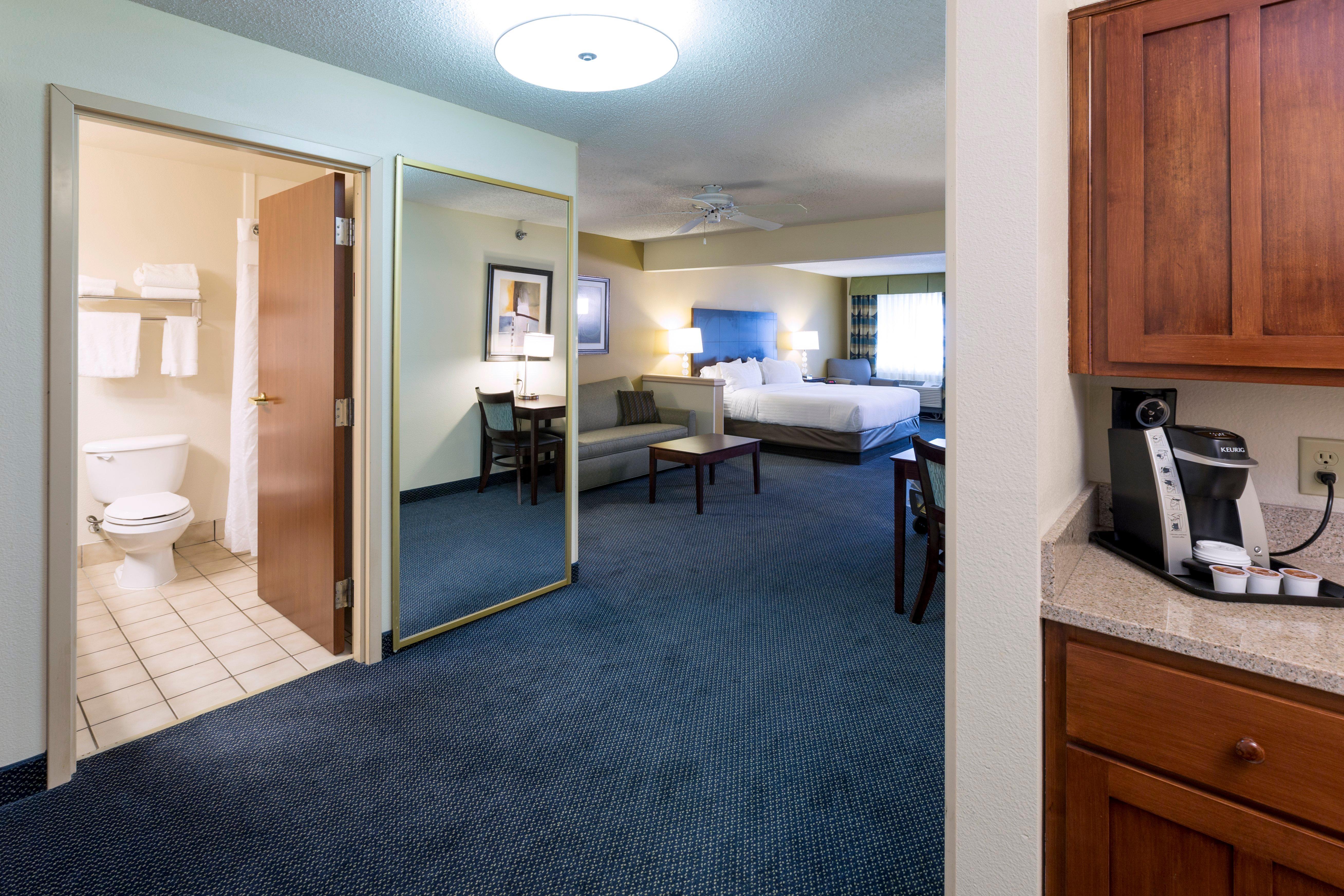 Holiday Inn Express Hotel & Suites-Saint Joseph By Ihg Exterior photo