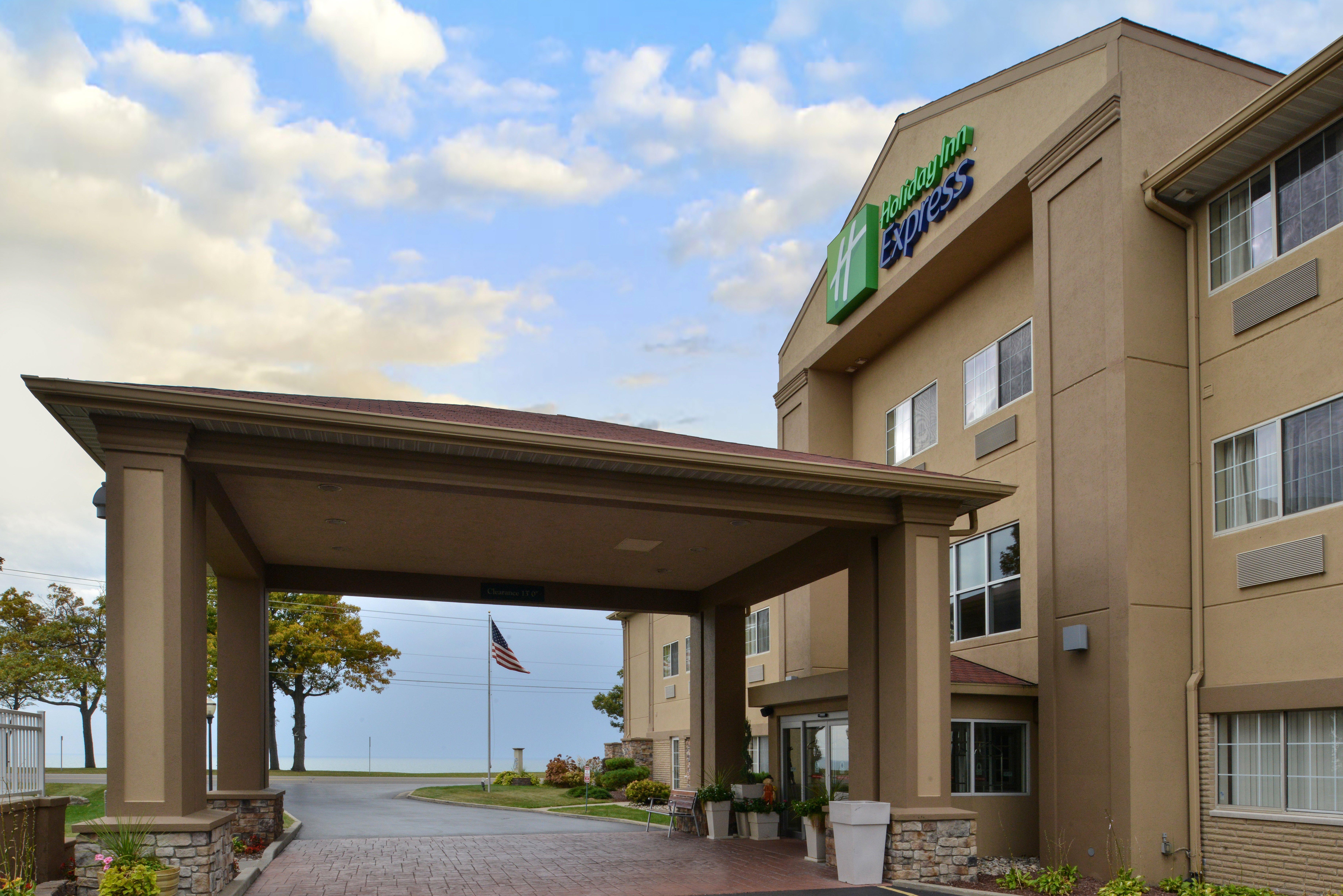 Holiday Inn Express Hotel & Suites-Saint Joseph By Ihg Exterior photo