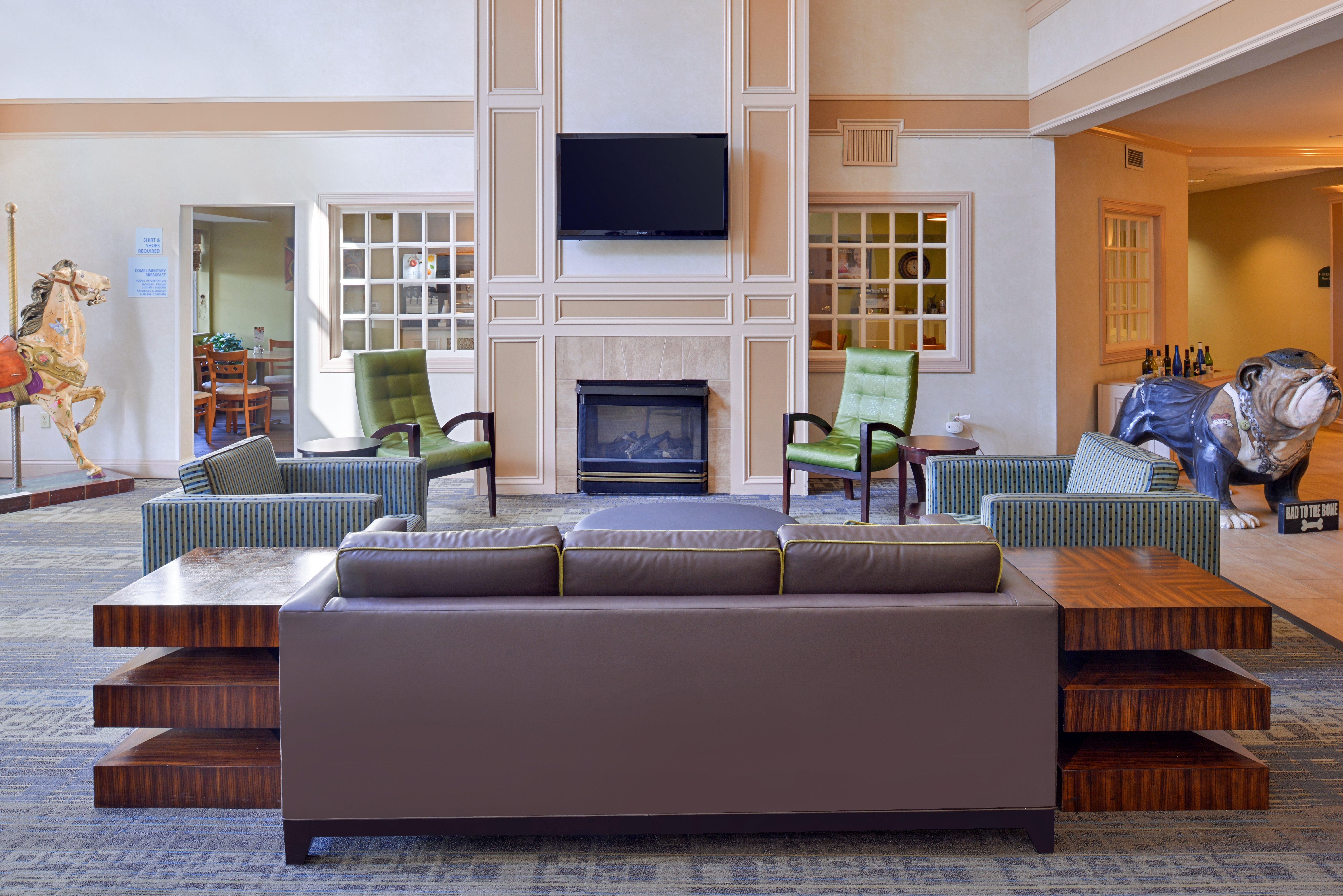 Holiday Inn Express Hotel & Suites-Saint Joseph By Ihg Exterior photo