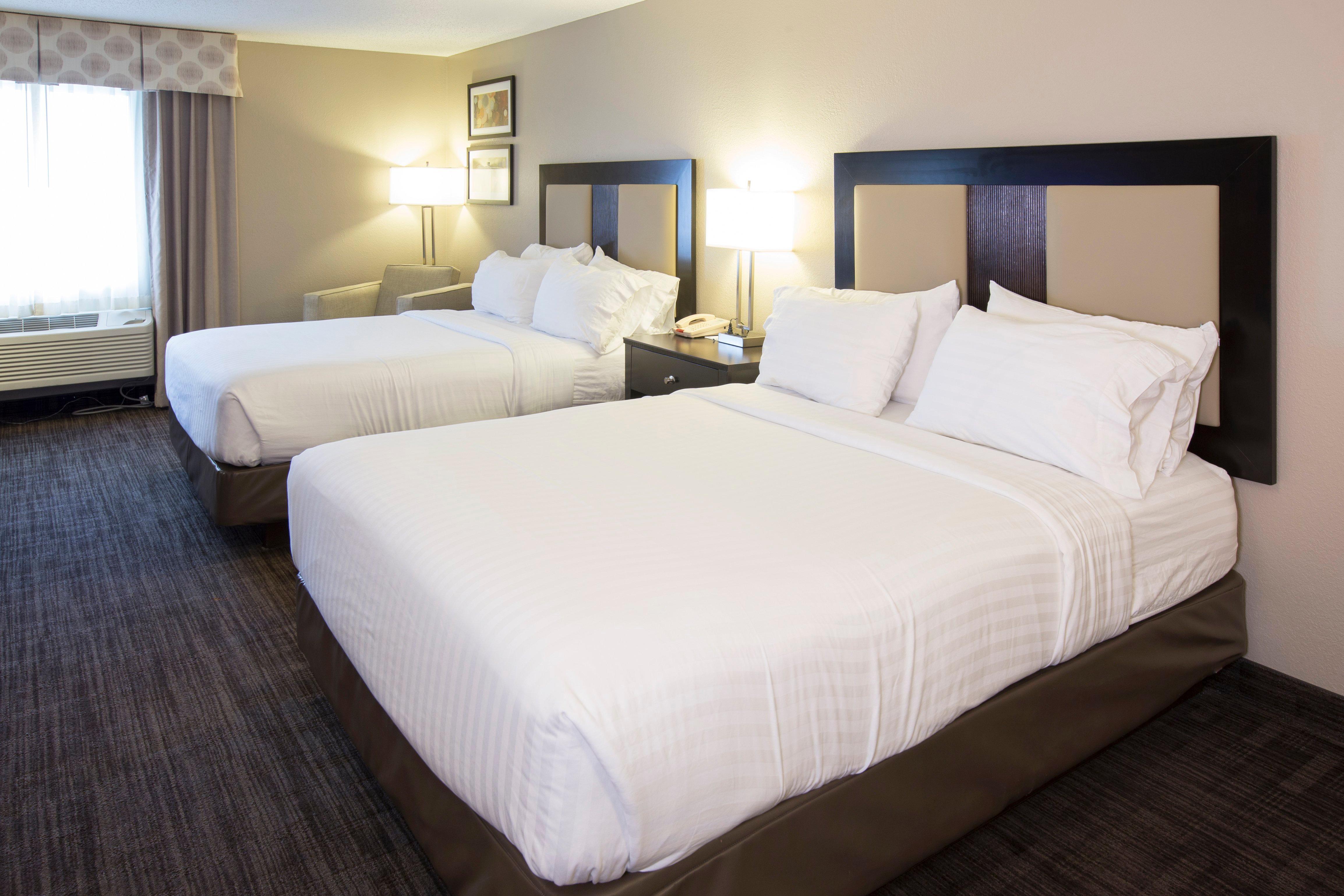 Holiday Inn Express Hotel & Suites-Saint Joseph By Ihg Exterior photo