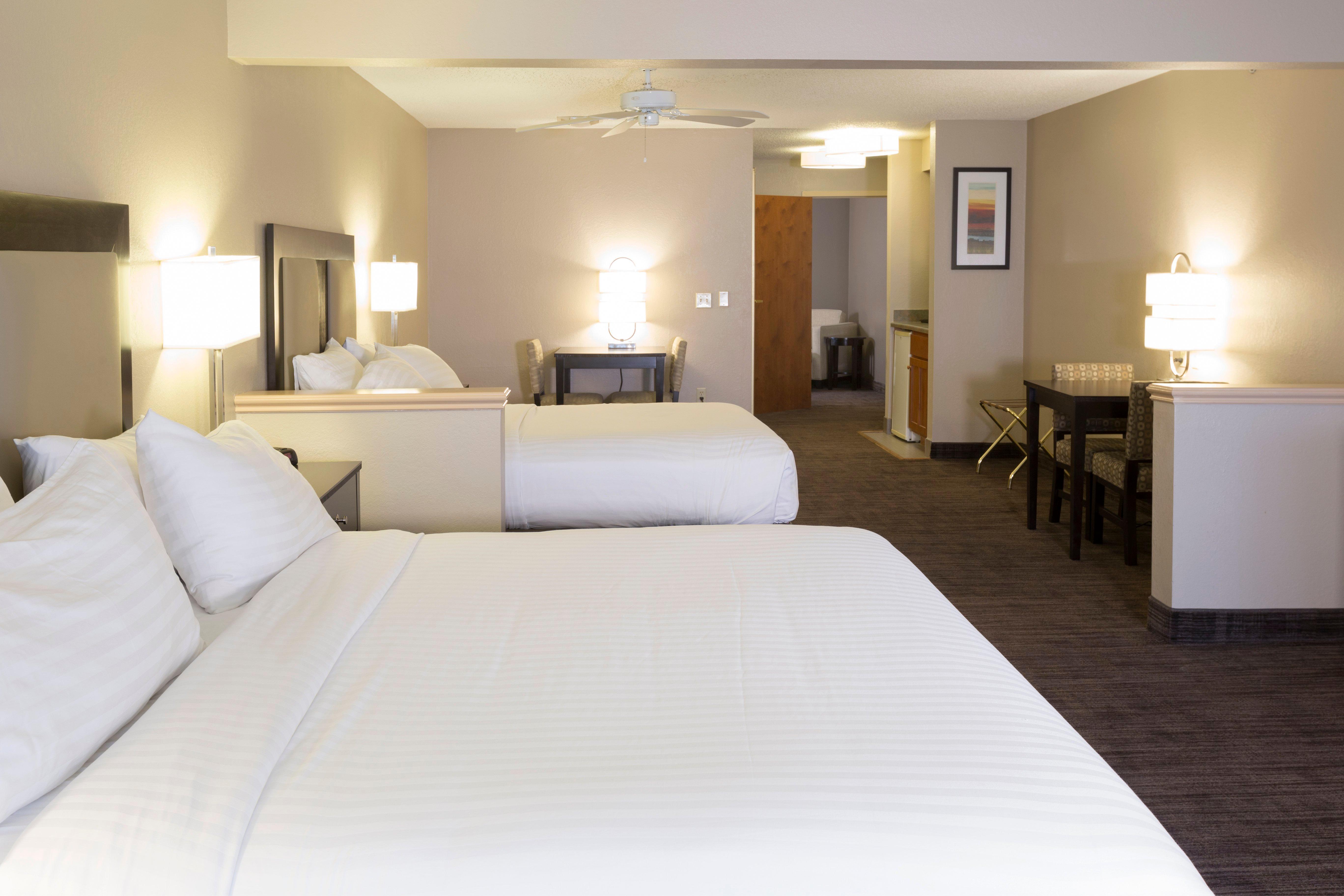 Holiday Inn Express Hotel & Suites-Saint Joseph By Ihg Exterior photo